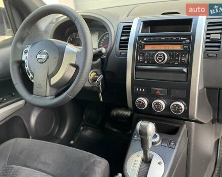 Серый Ниссан ИксТрейл, объемом двигателя 2 л и пробегом 147 тыс. км за 12300 $, фото 94 на Automoto.ua