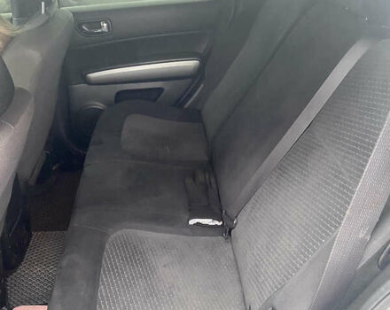 Серый Ниссан ИксТрейл, объемом двигателя 2 л и пробегом 285 тыс. км за 11800 $, фото 3 на Automoto.ua