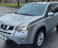 Сірий Ніссан ІксТрейл, об'ємом двигуна 0 л та пробігом 275 тис. км за 14000 $, фото 1 на Automoto.ua