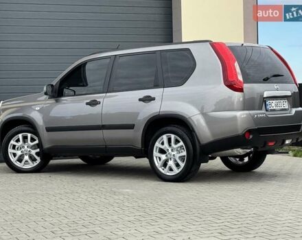 Серый Ниссан ИксТрейл, объемом двигателя 2 л и пробегом 147 тыс. км за 12300 $, фото 25 на Automoto.ua