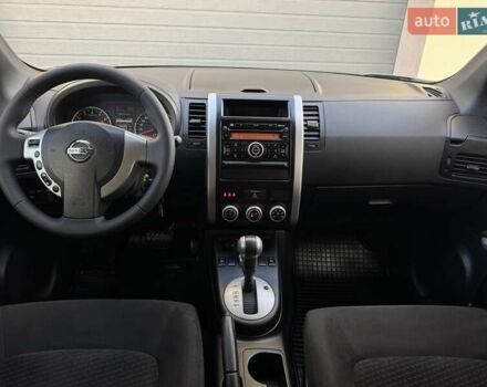 Серый Ниссан ИксТрейл, объемом двигателя 2 л и пробегом 147 тыс. км за 12300 $, фото 75 на Automoto.ua