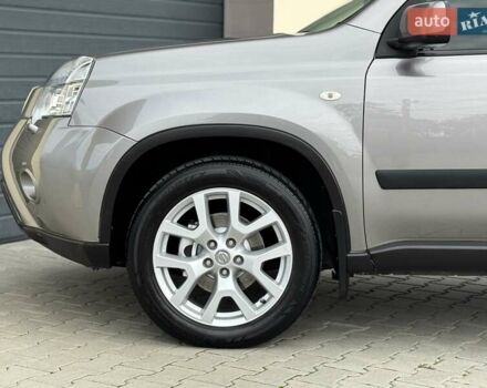 Серый Ниссан ИксТрейл, объемом двигателя 2 л и пробегом 147 тыс. км за 12300 $, фото 49 на Automoto.ua