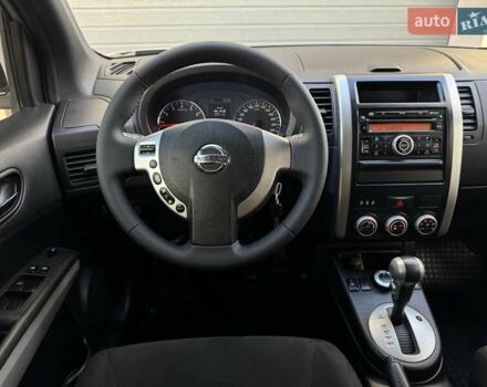 Серый Ниссан ИксТрейл, объемом двигателя 2 л и пробегом 147 тыс. км за 12300 $, фото 78 на Automoto.ua