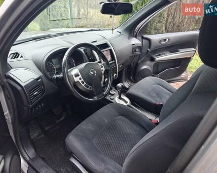 Серый Ниссан ИксТрейл, объемом двигателя 2 л и пробегом 179 тыс. км за 11500 $, фото 5 на Automoto.ua