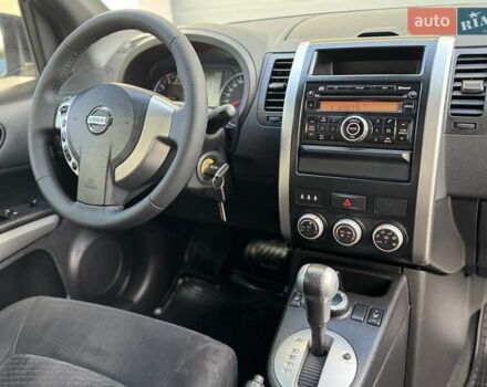 Серый Ниссан ИксТрейл, объемом двигателя 2 л и пробегом 147 тыс. км за 12300 $, фото 97 на Automoto.ua