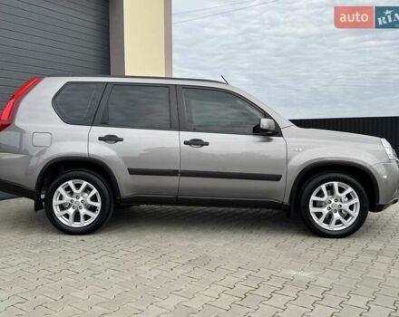 Серый Ниссан ИксТрейл, объемом двигателя 2 л и пробегом 147 тыс. км за 12300 $, фото 13 на Automoto.ua