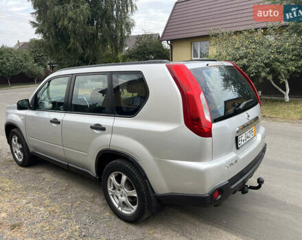 Серый Ниссан ИксТрейл, объемом двигателя 2 л и пробегом 263 тыс. км за 13000 $, фото 13 на Automoto.ua