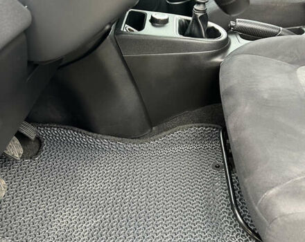 Серый Ниссан ИксТрейл, объемом двигателя 2 л и пробегом 263 тыс. км за 13000 $, фото 70 на Automoto.ua