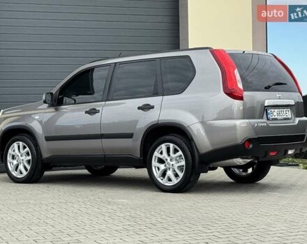 Серый Ниссан ИксТрейл, объемом двигателя 2 л и пробегом 147 тыс. км за 12300 $, фото 19 на Automoto.ua