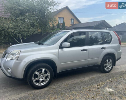 Серый Ниссан ИксТрейл, объемом двигателя 2 л и пробегом 263 тыс. км за 13000 $, фото 29 на Automoto.ua