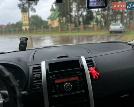 Сірий Ніссан ІксТрейл, об'ємом двигуна 2 л та пробігом 272 тис. км за 9000 $, фото 6 на Automoto.ua