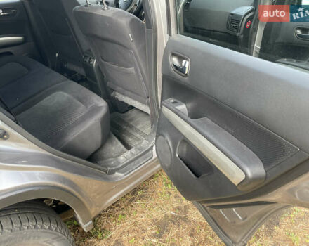 Серый Ниссан ИксТрейл, объемом двигателя 2 л и пробегом 127 тыс. км за 12000 $, фото 12 на Automoto.ua