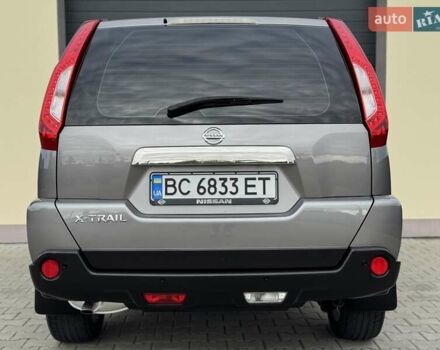 Серый Ниссан ИксТрейл, объемом двигателя 2 л и пробегом 147 тыс. км за 12300 $, фото 66 на Automoto.ua