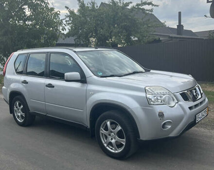 Серый Ниссан ИксТрейл, объемом двигателя 2 л и пробегом 263 тыс. км за 13000 $, фото 23 на Automoto.ua