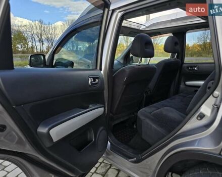 Ниссан ИксТрейл 2010 в Калуше на Automoto.ua Серый Ниссан ИксТрейл, объемом двигателя 2 л и пробегом 245 тыс. км за 11999 $, фото 45 на Automoto.ua