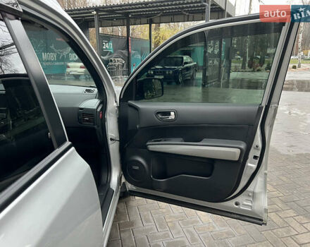 Серый Ниссан ИксТрейл, объемом двигателя 2 л и пробегом 153 тыс. км за 16500 $, фото 12 на Automoto.ua