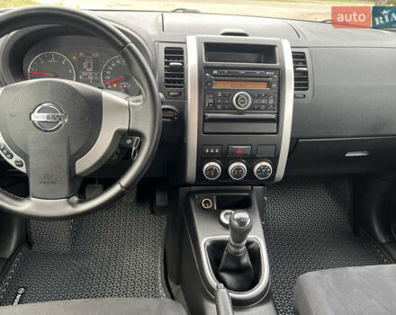 Серый Ниссан ИксТрейл, объемом двигателя 2 л и пробегом 263 тыс. км за 13000 $, фото 61 на Automoto.ua