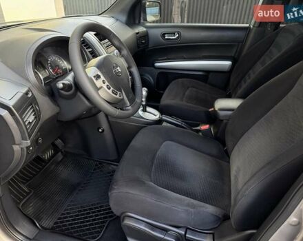 Серый Ниссан ИксТрейл, объемом двигателя 2 л и пробегом 147 тыс. км за 12300 $, фото 70 на Automoto.ua