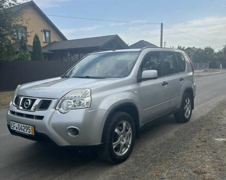 Серый Ниссан ИксТрейл, объемом двигателя 2 л и пробегом 263 тыс. км за 13000 $, фото 21 на Automoto.ua