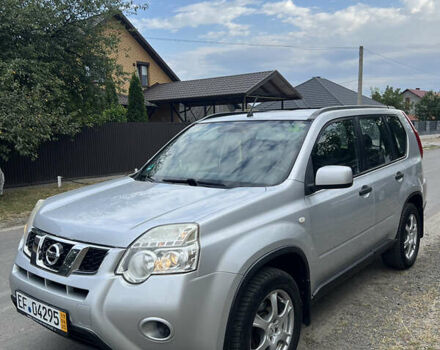 Серый Ниссан ИксТрейл, объемом двигателя 2 л и пробегом 263 тыс. км за 13000 $, фото 8 на Automoto.ua