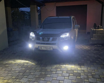 Серый Ниссан ИксТрейл, объемом двигателя 2 л и пробегом 285 тыс. км за 11800 $, фото 8 на Automoto.ua