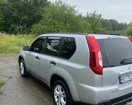 Серый Ниссан ИксТрейл, объемом двигателя 2 л и пробегом 285 тыс. км за 11800 $, фото 14 на Automoto.ua