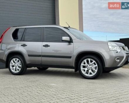 Серый Ниссан ИксТрейл, объемом двигателя 2 л и пробегом 147 тыс. км за 12300 $, фото 11 на Automoto.ua