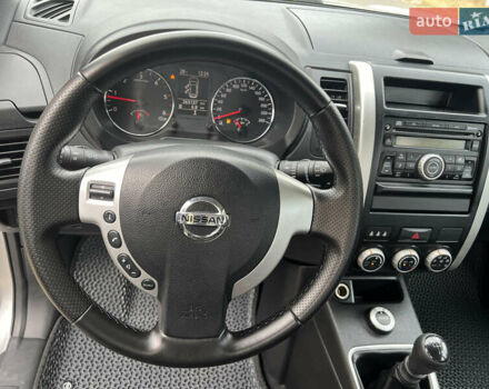 Серый Ниссан ИксТрейл, объемом двигателя 2 л и пробегом 263 тыс. км за 13000 $, фото 59 на Automoto.ua