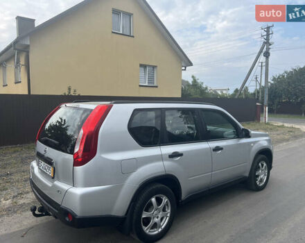 Серый Ниссан ИксТрейл, объемом двигателя 2 л и пробегом 263 тыс. км за 13000 $, фото 46 на Automoto.ua