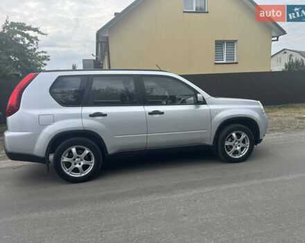 Серый Ниссан ИксТрейл, объемом двигателя 2 л и пробегом 263 тыс. км за 13000 $, фото 42 на Automoto.ua