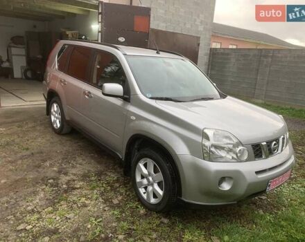 Ниссан ИксТрейл 2010 в Дубно на Automoto.ua Серый Ниссан ИксТрейл, объемом двигателя 2 л и пробегом 231 тыс. км за 12200 $, фото 2 на Automoto.ua