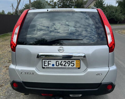 Серый Ниссан ИксТрейл, объемом двигателя 2 л и пробегом 263 тыс. км за 13000 $, фото 15 на Automoto.ua
