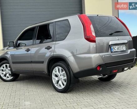 Серый Ниссан ИксТрейл, объемом двигателя 2 л и пробегом 147 тыс. км за 12300 $, фото 24 на Automoto.ua