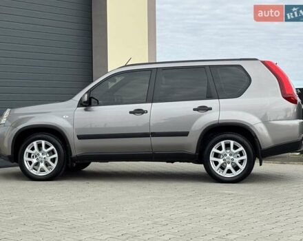 Серый Ниссан ИксТрейл, объемом двигателя 2 л и пробегом 147 тыс. км за 12300 $, фото 26 на Automoto.ua