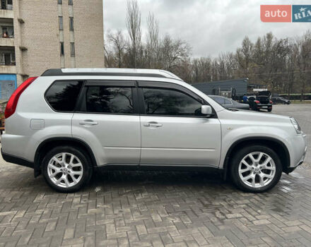 Серый Ниссан ИксТрейл, объемом двигателя 2 л и пробегом 153 тыс. км за 16500 $, фото 2 на Automoto.ua