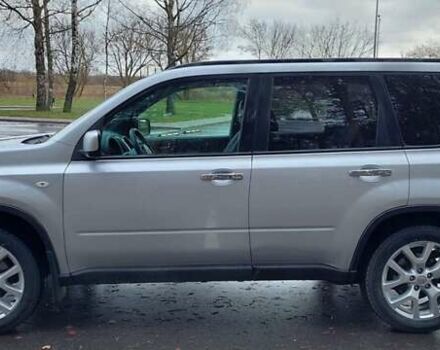 Серый Ниссан ИксТрейл, объемом двигателя 2 л и пробегом 275 тыс. км за 13800 $, фото 1 на Automoto.ua