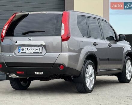 Серый Ниссан ИксТрейл, объемом двигателя 2 л и пробегом 147 тыс. км за 12300 $, фото 60 на Automoto.ua