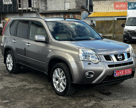 Сірий Ніссан ІксТрейл, об'ємом двигуна 2 л та пробігом 269 тис. км за 13399 $, фото 1 на Automoto.ua