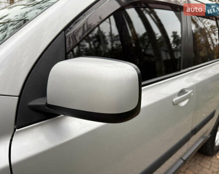 Серый Ниссан ИксТрейл, объемом двигателя 2.49 л и пробегом 199 тыс. км за 11700 $, фото 28 на Automoto.ua