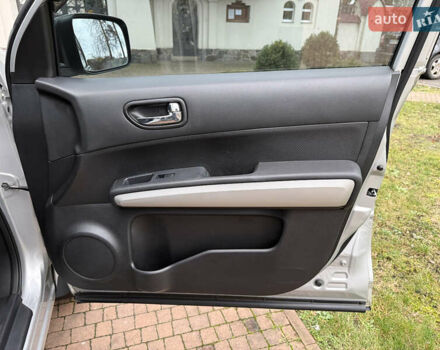 Серый Ниссан ИксТрейл, объемом двигателя 2.49 л и пробегом 199 тыс. км за 11700 $, фото 112 на Automoto.ua