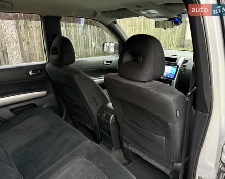 Серый Ниссан ИксТрейл, объемом двигателя 2.49 л и пробегом 199 тыс. км за 11700 $, фото 105 на Automoto.ua