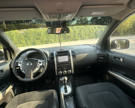 Серый Ниссан ИксТрейл, объемом двигателя 2 л и пробегом 255 тыс. км за 10500 $, фото 7 на Automoto.ua