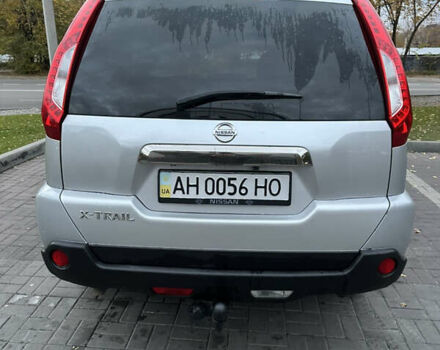 Серый Ниссан ИксТрейл, объемом двигателя 2 л и пробегом 255 тыс. км за 10500 $, фото 3 на Automoto.ua
