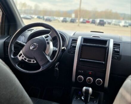 Сірий Ніссан ІксТрейл, об'ємом двигуна 2.5 л та пробігом 236 тис. км за 11000 $, фото 6 на Automoto.ua