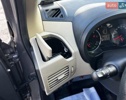 Серый Ниссан ИксТрейл, объемом двигателя 2 л и пробегом 269 тыс. км за 13399 $, фото 24 на Automoto.ua