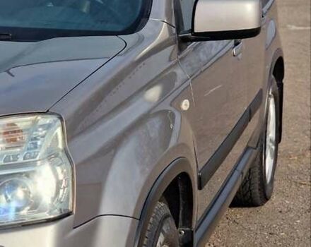 Сірий Ніссан ІксТрейл, об'ємом двигуна 2.49 л та пробігом 236 тис. км за 10999 $, фото 4 на Automoto.ua