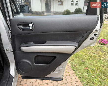 Серый Ниссан ИксТрейл, объемом двигателя 2.49 л и пробегом 199 тыс. км за 11700 $, фото 101 на Automoto.ua