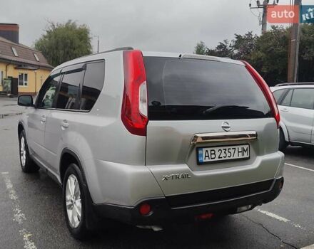 Серый Ниссан ИксТрейл, объемом двигателя 2.49 л и пробегом 217 тыс. км за 10000 $, фото 5 на Automoto.ua