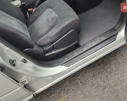 Серый Ниссан ИксТрейл, объемом двигателя 2.49 л и пробегом 217 тыс. км за 10000 $, фото 19 на Automoto.ua