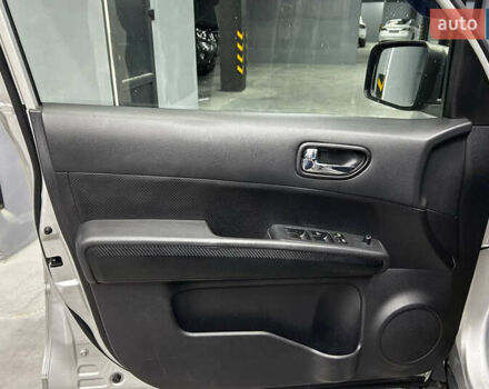 Серый Ниссан ИксТрейл, объемом двигателя 1.99 л и пробегом 222 тыс. км за 11300 $, фото 6 на Automoto.ua